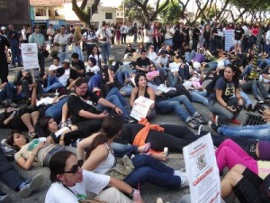 A galera parou o trânsito sem dó